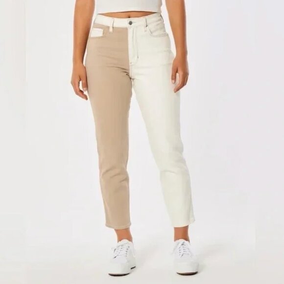 Hollister Dual Tone Ultra High-Rise Mom Jean Size 13R - Picture 1 of 5